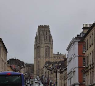 Wills Memorial Building z daleka