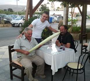 Auch die Dorfbewohner staunen