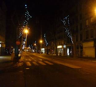 Ulice Lyonu wieczorem
