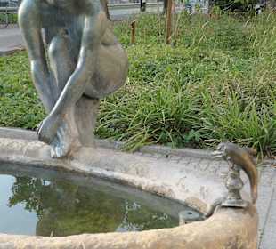 Das „Badende Mädchen“ in Magdeburg im Breiten Weg