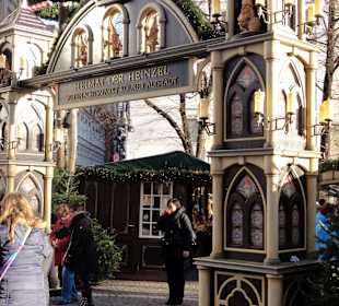 Eingangsportal zum Weihnachtsmarkt