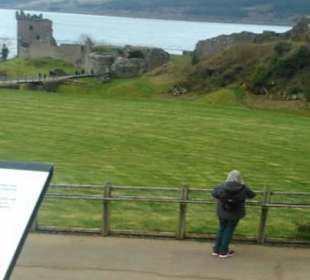 Ein Blick auf Ruinenreste.