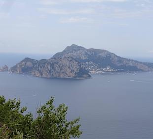 Blick auf Capri vom Monte S. Costanzo/Termini.
