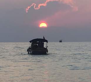 Strand Side