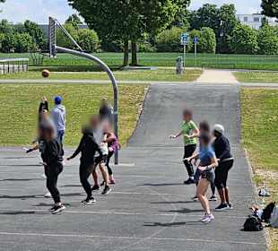 Streetballplatz Gymnastik