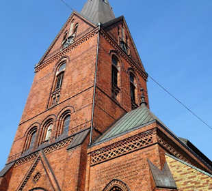Blick zum Turm der Kirche St. Marien