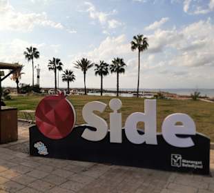 Strandpromenade Side