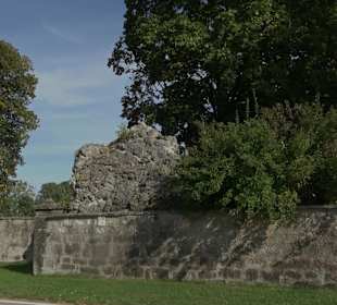 Lourdes-Grotte im Eutinger Friedhof