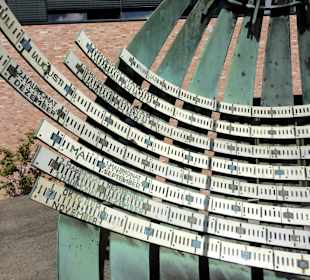 Sonnenuhr am Geestewanderweg