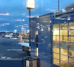 Flughafen Düsseldorf (DUS)