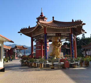 Temple of 10.000 Buddhas