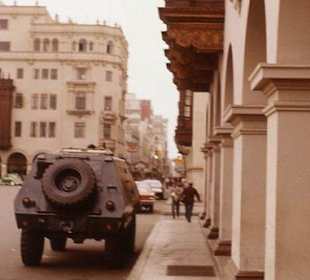 Das Militärregime zeigt sich