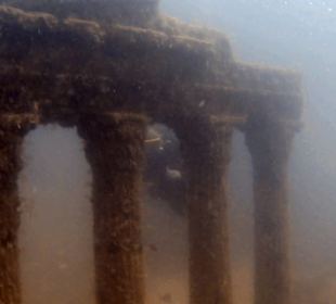 Säulengang eines Gebäudes