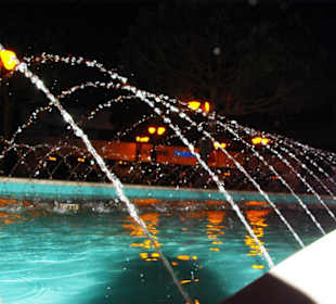 Um den großen Brunnen herum