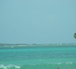 Felsen im Meer mit Schnorchelmöglichkeit