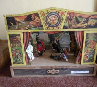 Im Spielzeug und Puppenmuseum