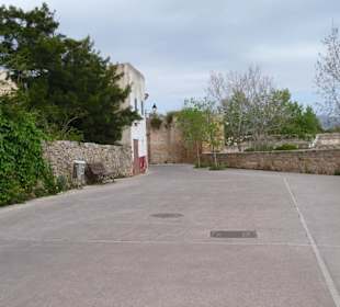 Entlang der Stadtmauer