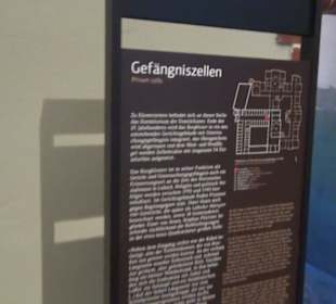 Gericht + Gefängnis 