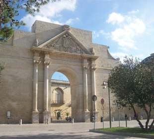 Porta Napoli
