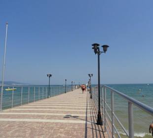 Słoneczny Brzeg, centrum molo