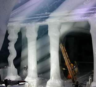 Eispalast im Bau ...