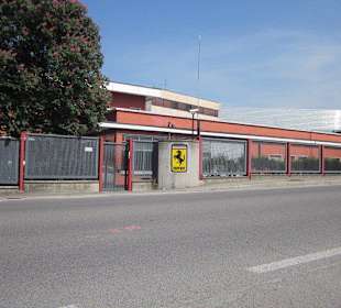 Am Ferarri Werk