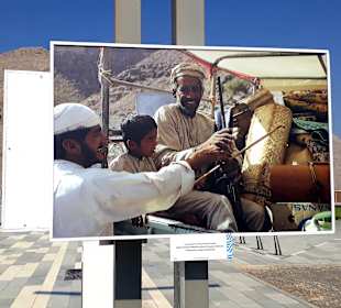 Stadtrundfahrt Khasab Bilderausstellung
