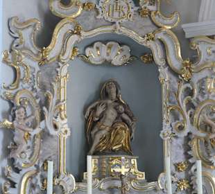 In der Heilig-Kreuz-Kapelle in Hofheim in Ufr.