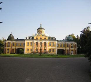 Das Schloss Belvedere von vorne.