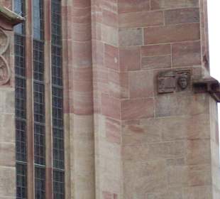 Historische Details an der Stadtkirche von Schmalk