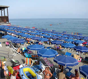Es gibt keinen hotelspezifischen Strand