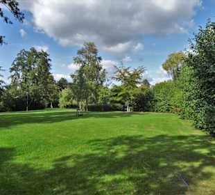 Rundgang durch den Edgar-Deichmann-Park