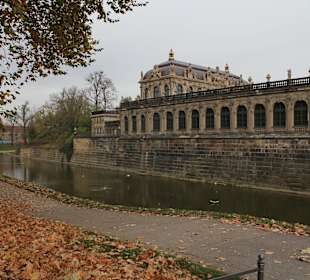 Zwinger 10.2013