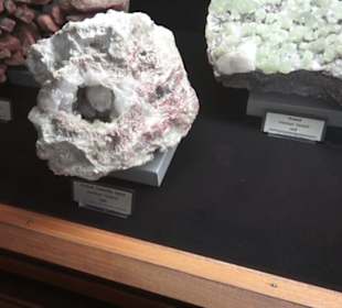 Museum für Mineralien und Mathematik