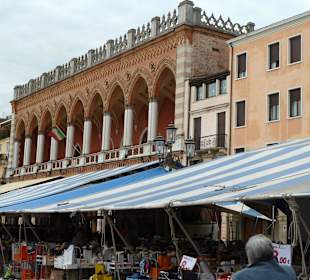 Gebäude am Prato della Valle