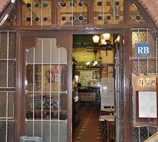 Eingang mit Blick ins Restaurant