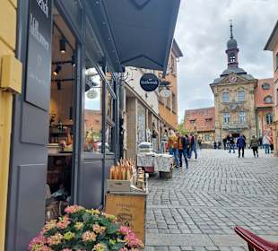 Blick vom Eiscafé in Richtung "Altes Rathaus"