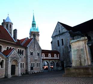 Ansicht der Burg vom Burgplatz