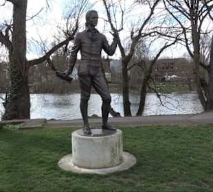 Hölderlin Brunnen und Gedenktafel