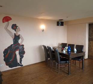 Gastraum mit Wanddeko