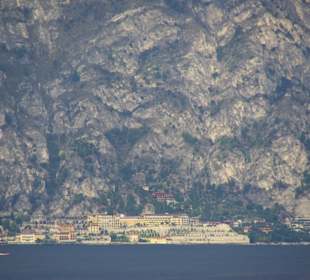 Vom gegenüberliegenden Ufer