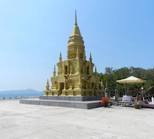 Goldene Pagode am Strand