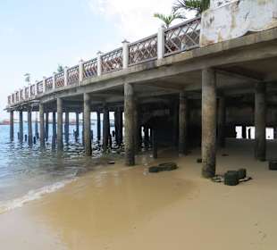 Hier starten die kleinen Boote nach Prison Island