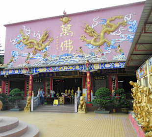 Buddha-Tempelimpression auf dem Gipfel