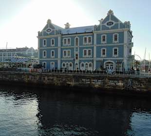 Alfred & Victoria Waterfront