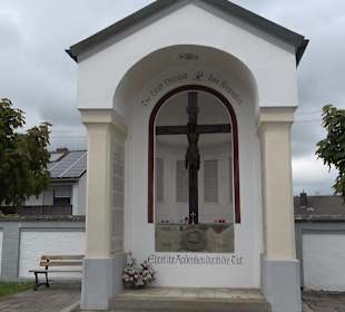 Kriegerdenkmal auf dem Friedhof