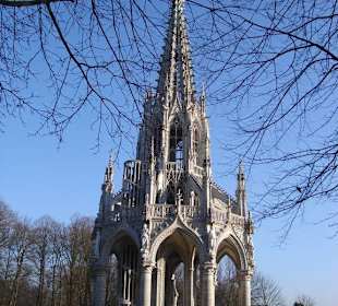 Denkmal im Park