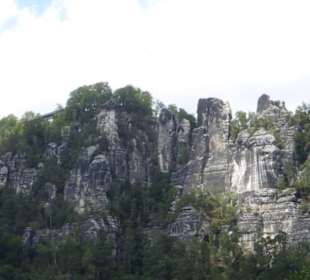 Blick aus der S-Bahn zur Bastei