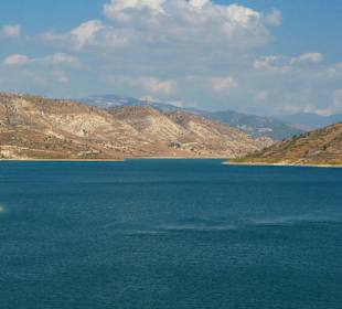 Ein Staudamm bei Paphos
