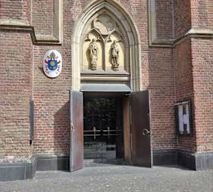 Seiteneingang zur Lambertuskirche